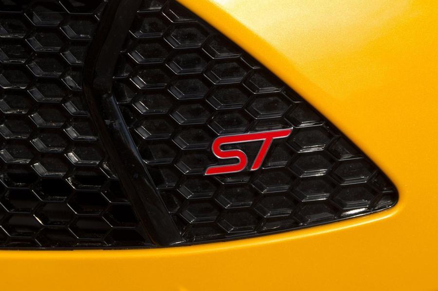  Ford Focus ST 2013 года  (фото 40 из 92)